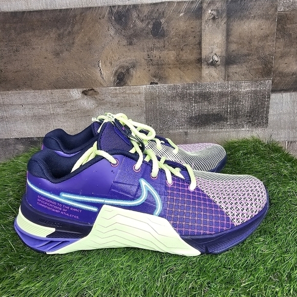 New Nike Wmns Metcon 8 Amp 'Deep Purple Barely Volt' - Picture 5 of 11